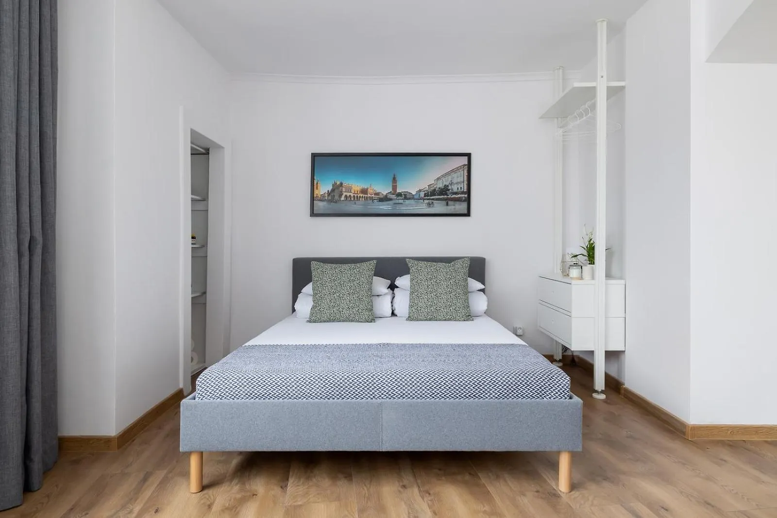 Zyblikiewicza 5- Studio Apartment- Old Town Krakow Apartment